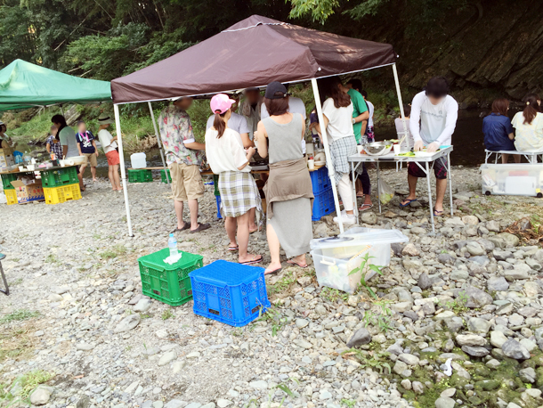 埼玉嵐山渓谷自然体験学習スペイン料理川遊びグループ